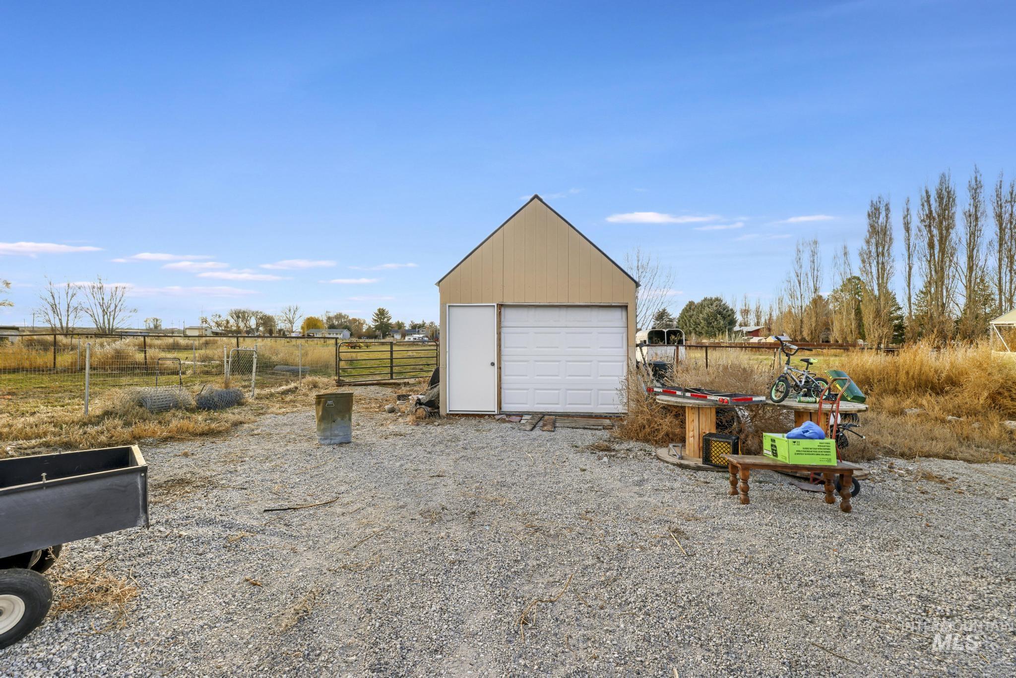 89 South 860 Road West Paul, ID 83347 - Photo 19 of 36