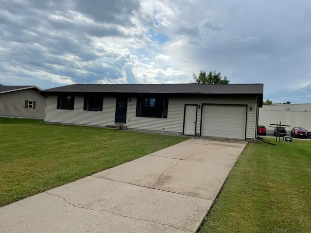 $279,900 | 1905 Henry Johns Boulevard, Bangor, WI 54614