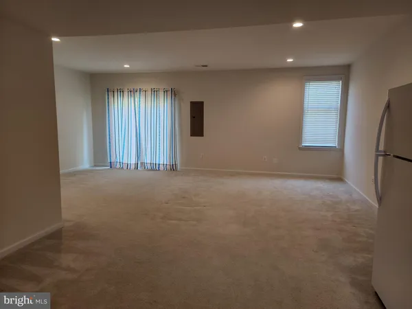 $3,500 | 25020 Cambridge Hill Terrace, Chantilly, VA 20152