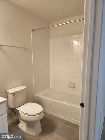 $3,500 | 25020 Cambridge Hill Terrace, Chantilly, VA 20152