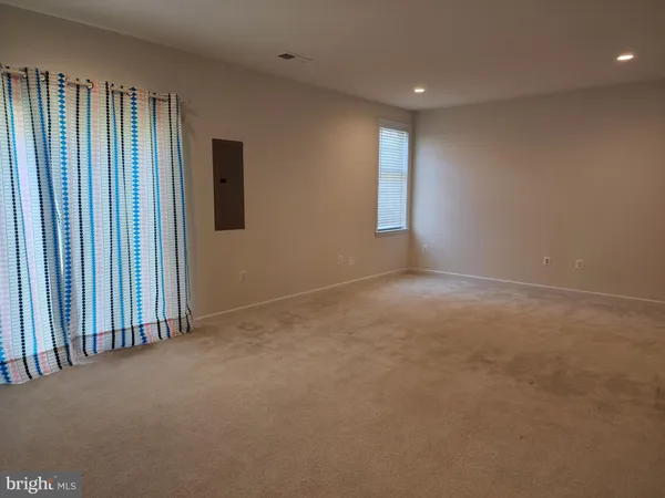 $3,500 | 25020 Cambridge Hill Terrace, Chantilly, VA 20152