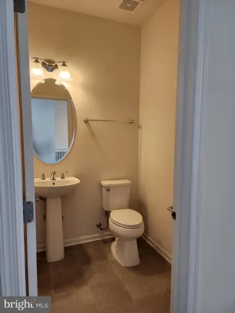 $3,500 | 25020 Cambridge Hill Terrace, Chantilly, VA 20152