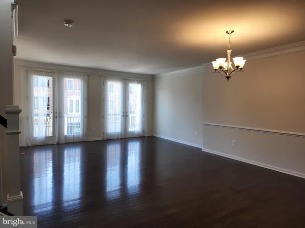 $3,500 | 25020 Cambridge Hill Terrace, Chantilly, VA 20152