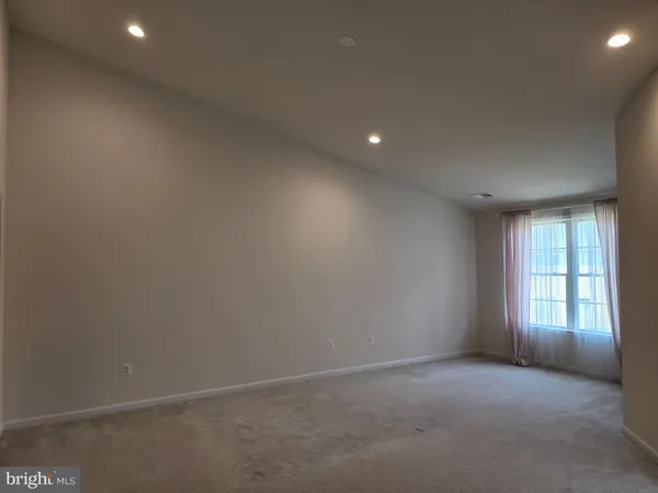 $3,500 | 25020 Cambridge Hill Terrace, Chantilly, VA 20152