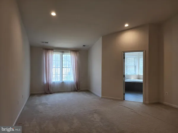 $3,500 | 25020 Cambridge Hill Terrace, Chantilly, VA 20152