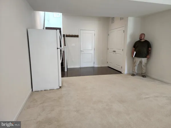 $3,500 | 25020 Cambridge Hill Terrace, Chantilly, VA 20152