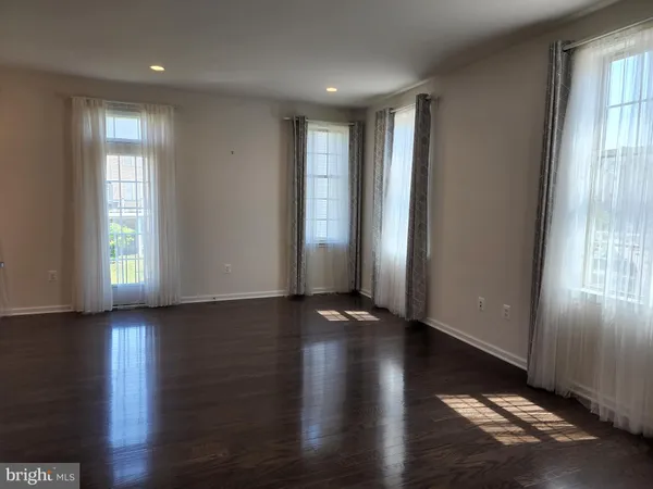 $3,500 | 25020 Cambridge Hill Terrace, Chantilly, VA 20152