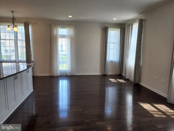 $3,500 | 25020 Cambridge Hill Terrace, Chantilly, VA 20152