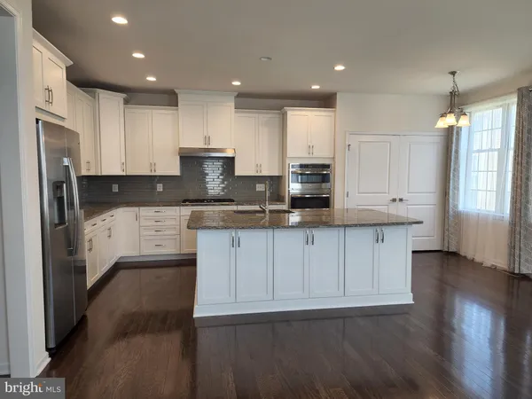 $3,500 | 25020 Cambridge Hill Terrace, Chantilly, VA 20152