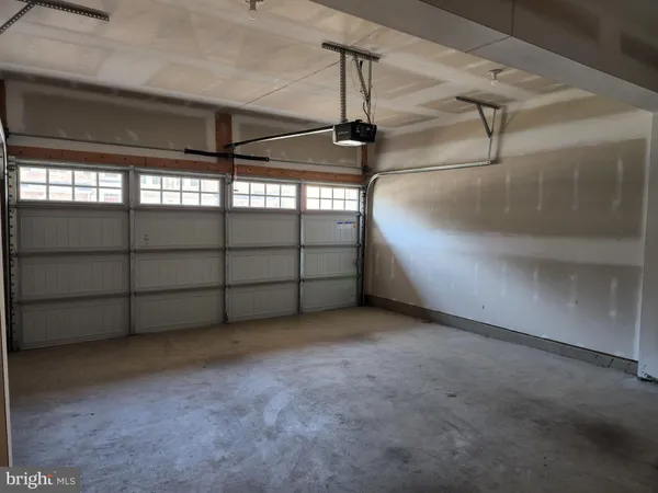 $3,500 | 25020 Cambridge Hill Terrace, Chantilly, VA 20152