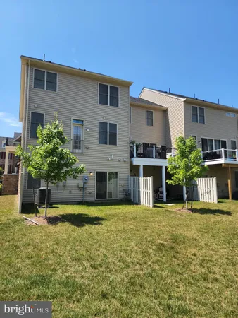 $3,500 | 25020 Cambridge Hill Terrace, Chantilly, VA 20152