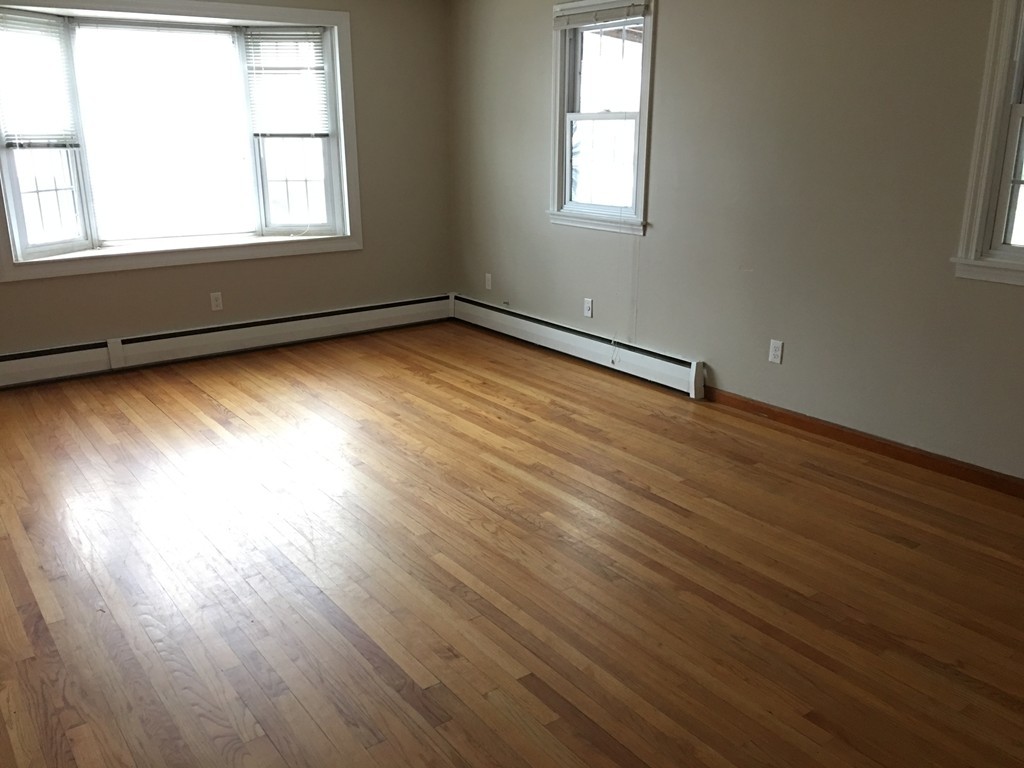 87 Old Farm Road Chicopee, MA 01020 - Photo 11 of 22 Gallery Image 11