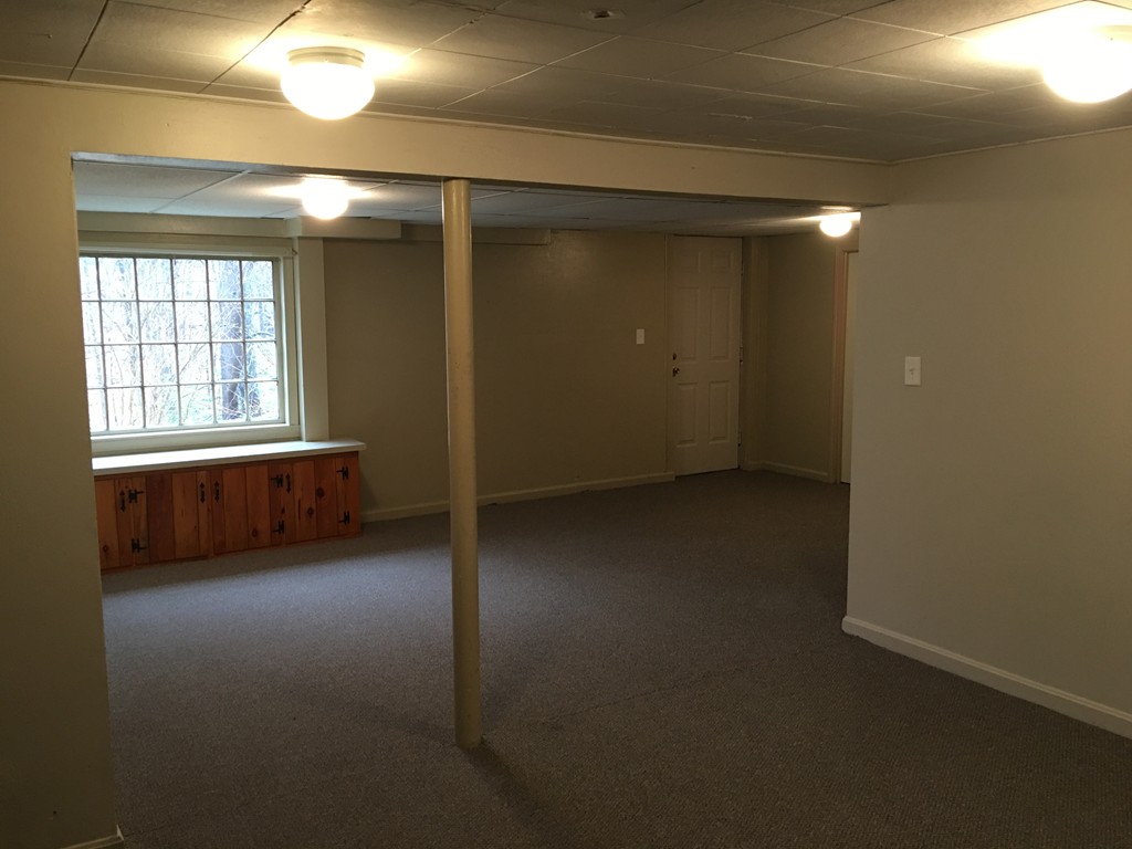 87 Old Farm Road Chicopee, MA 01020 - Photo 19 of 22 Gallery Image 19