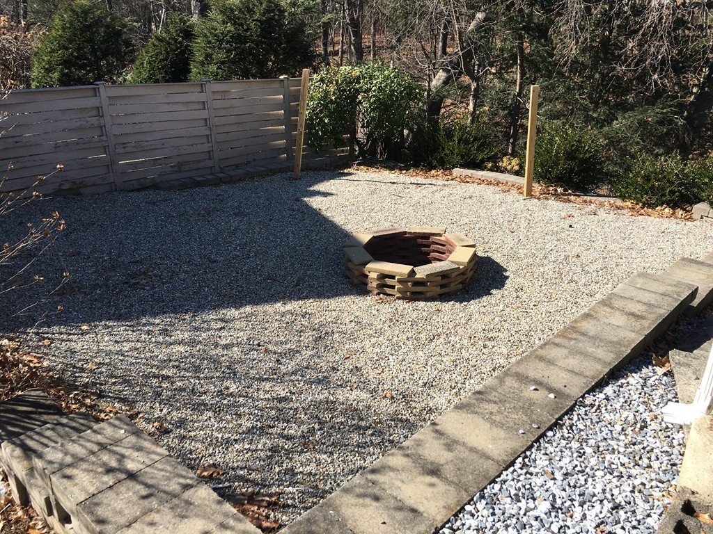 87 Old Farm Road Chicopee, MA 01020 - Photo 5 of 22 Gallery Image 5