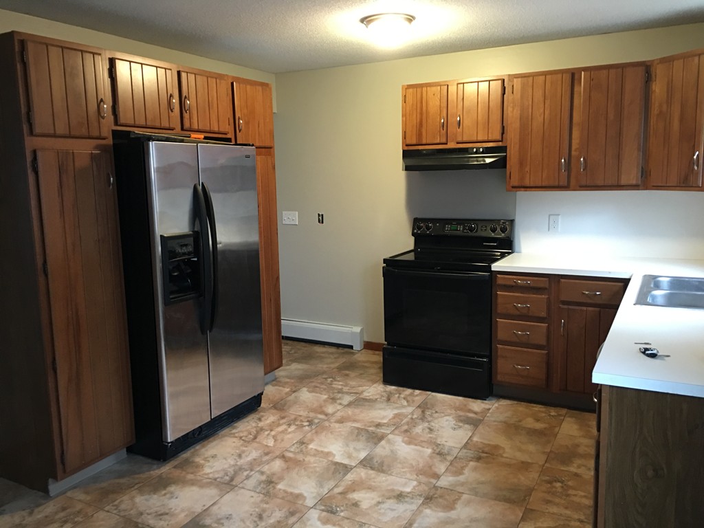 87 Old Farm Road Chicopee, MA 01020 - Photo 6 of 22 Gallery Image 6