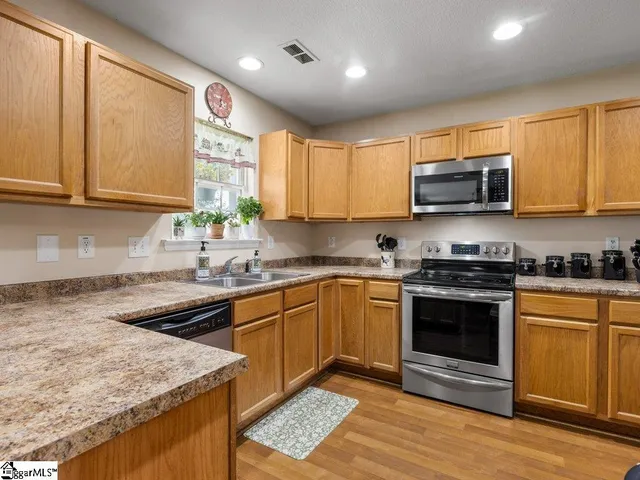 $385,000 | 3 Tampico Court, Greer, SC 29651