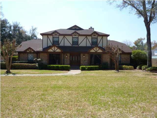 4461 Canopy Road Pensacola, FL 32504 - Photo 1 of 22 Stately Manor