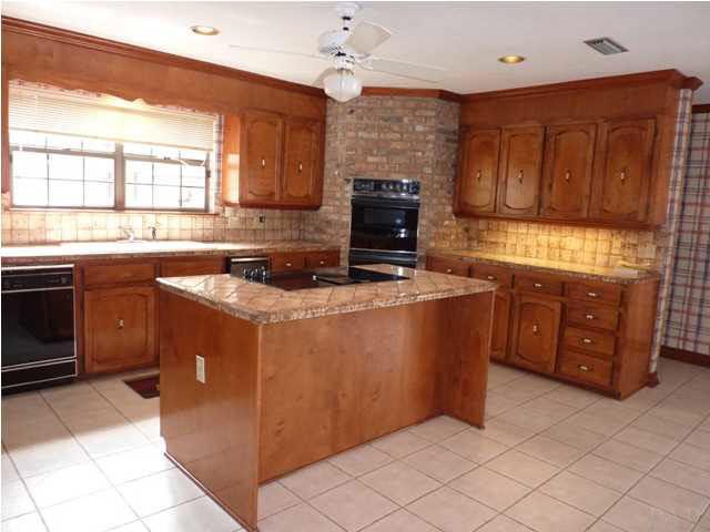 4461 Canopy Road Pensacola, FL 32504 - Photo 7 of 22 Old Chicago Brick Wall surrounds the Oven