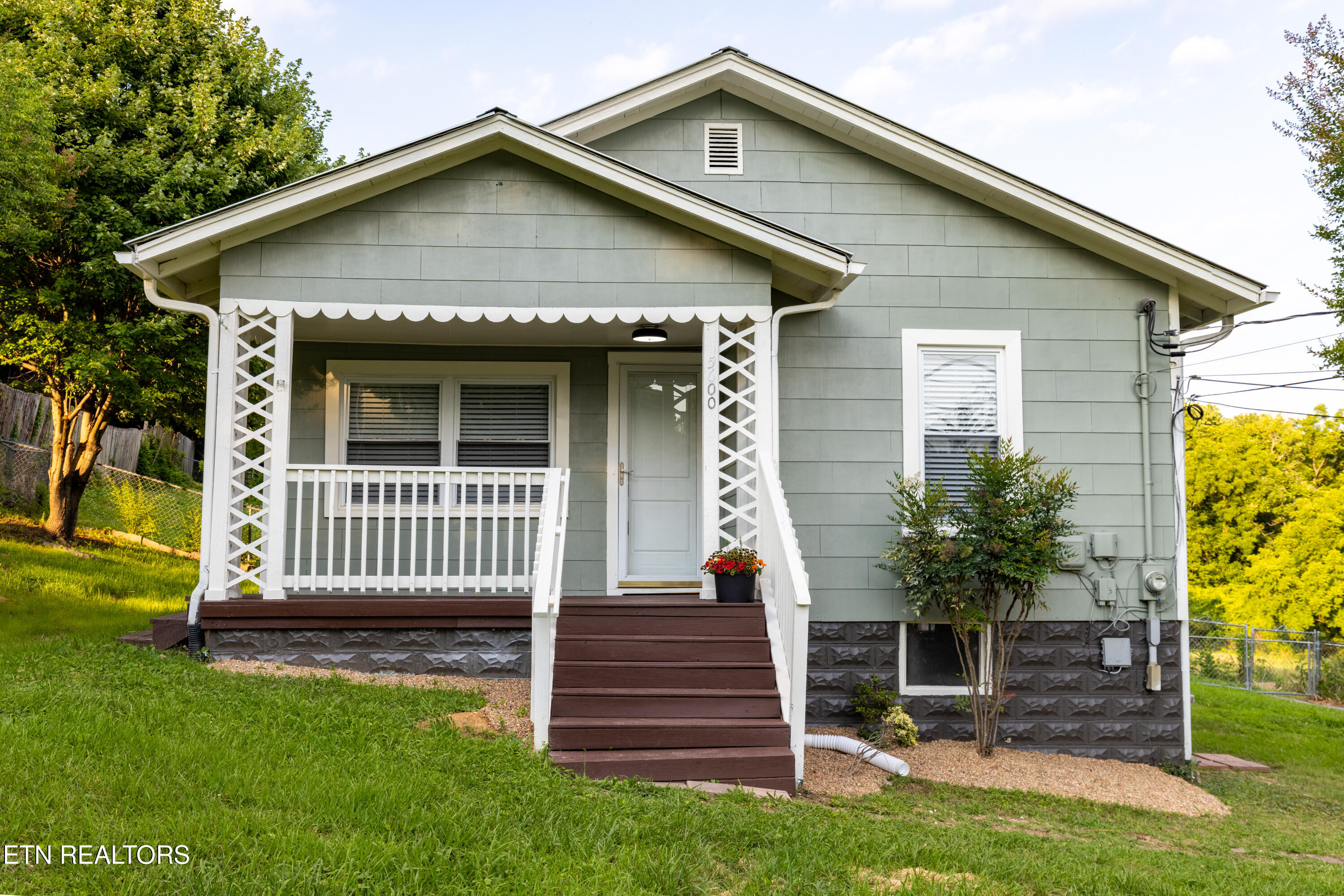 5600 Wassman Road Knoxville, TN 37912 - Photo 4 of 28 5600 Wassman-4