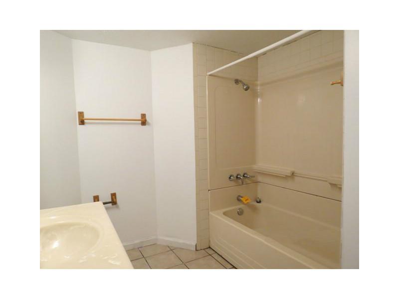 36 Ridge Road Monongahela, PA 15063 - Photo 10 of 11 Full Bath.