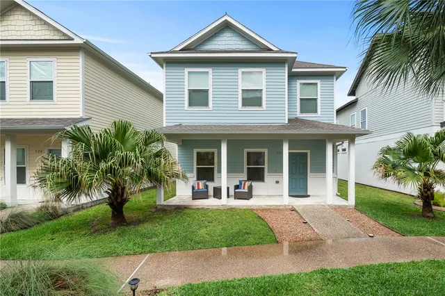 $2,800 | 122 Lavaca, Rockport, TX 78382