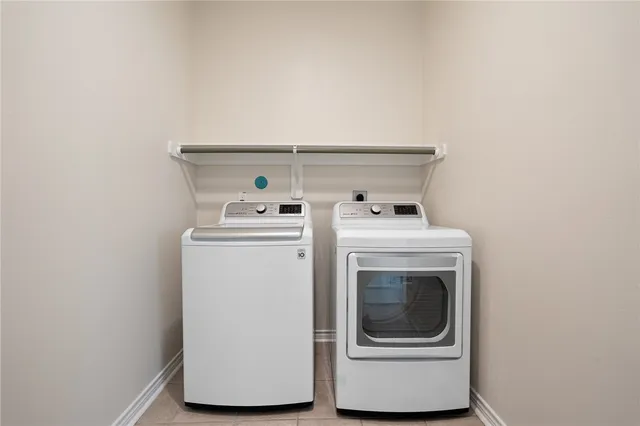 $2,800 | 122 Lavaca, Rockport, TX 78382