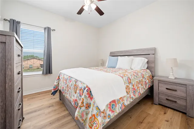 $2,800 | 122 Lavaca, Rockport, TX 78382