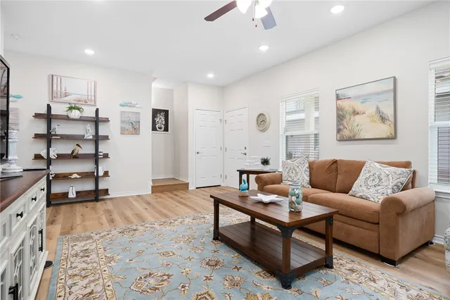 $2,800 | 122 Lavaca, Rockport, TX 78382