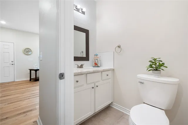 $2,800 | 122 Lavaca, Rockport, TX 78382