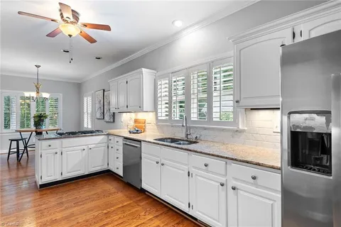 $580,000 | 5021 Meadow Hill Court, Winston-Salem, NC 27106