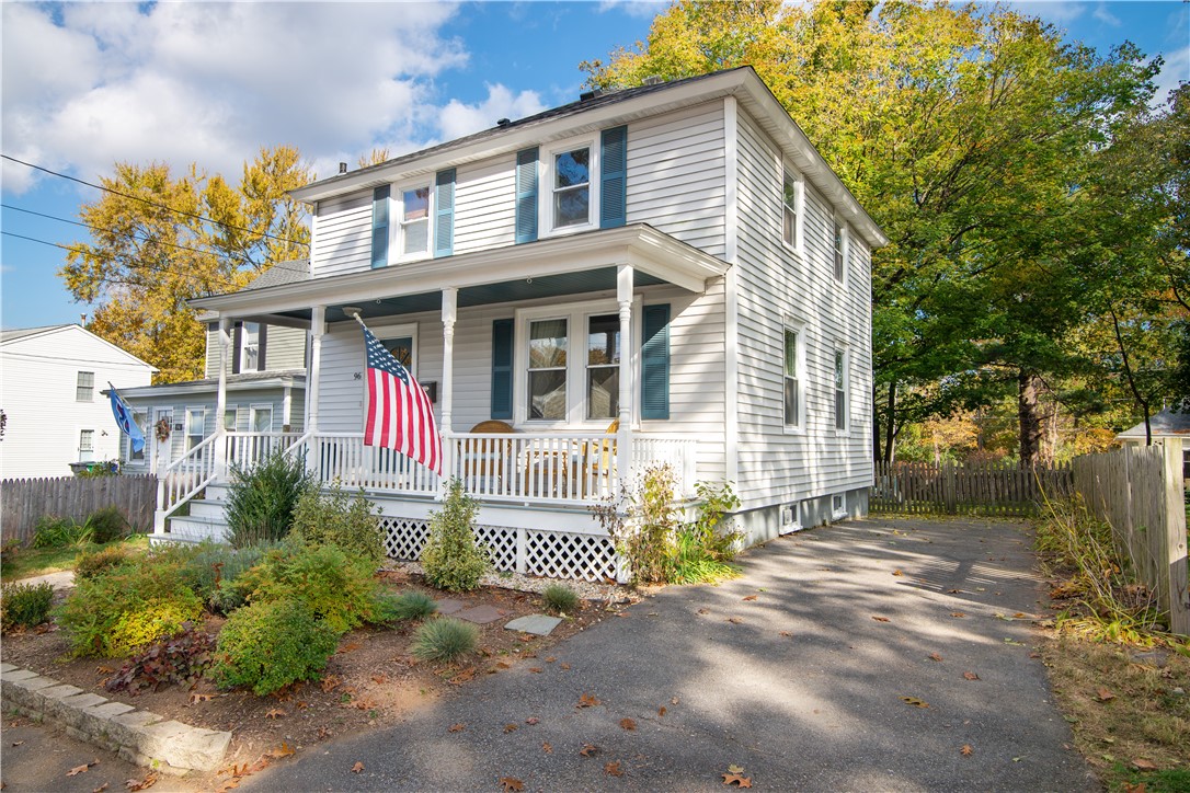 96 Holmes Road Warwick, RI 02888 - Photo 3 of 40 Gallery Image 3