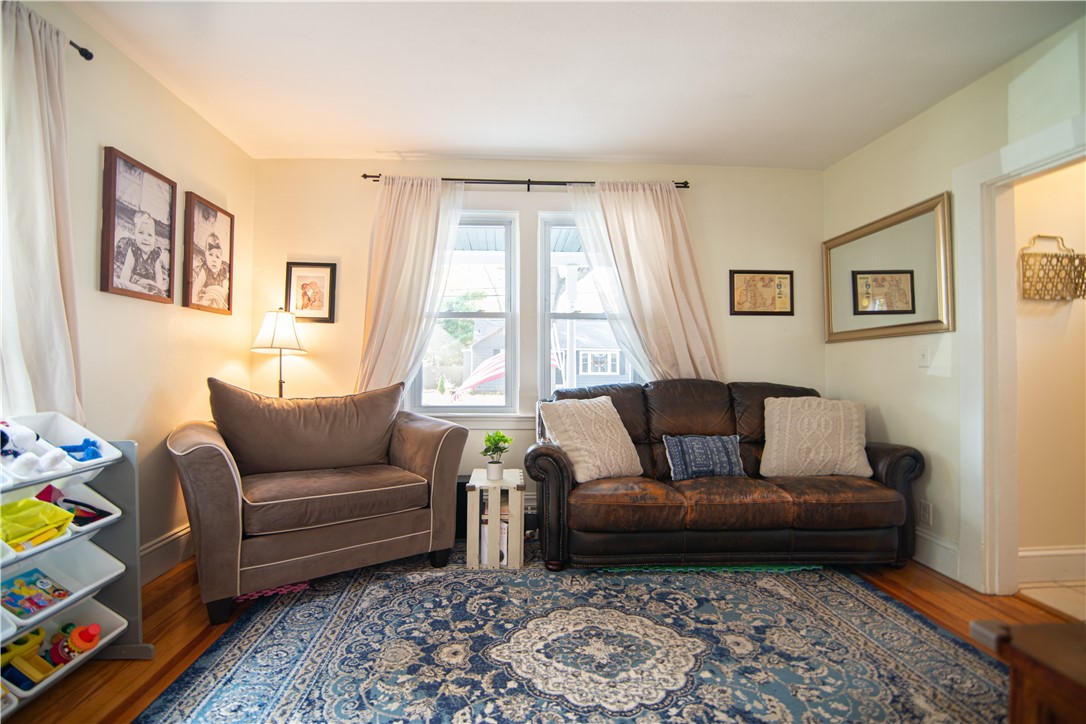 96 Holmes Road Warwick, RI 02888 - Photo 5 of 40 Gallery Image 5
