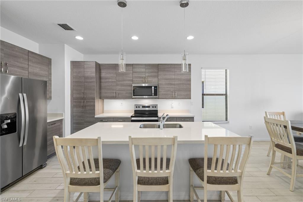 8980 Madrid Circle Naples, FL 34104 - Photo 2 of 48