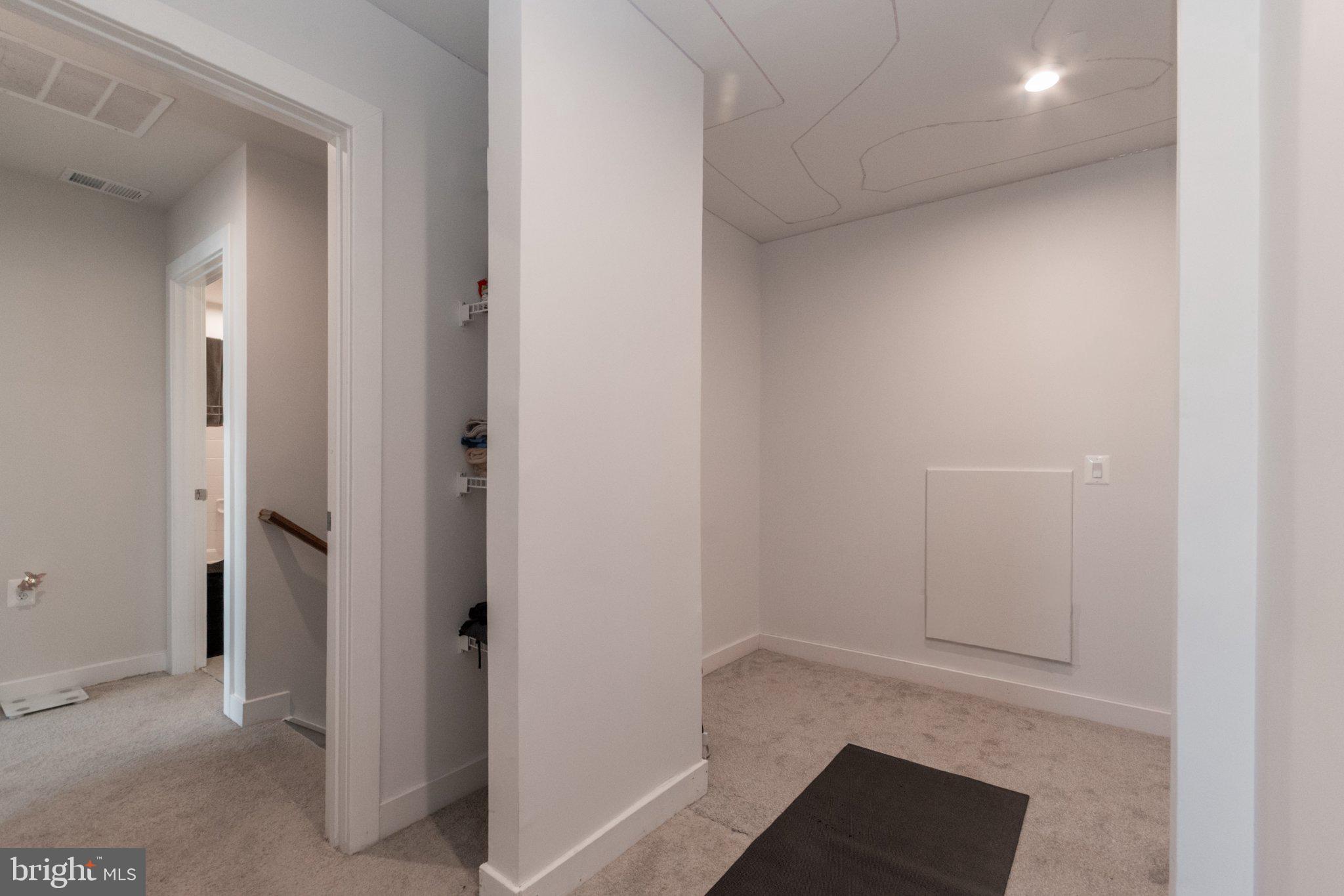 109 Blantons Road Martinsburg, WV 25405 - Photo 40 of 55 Spacious entryway with modern design.