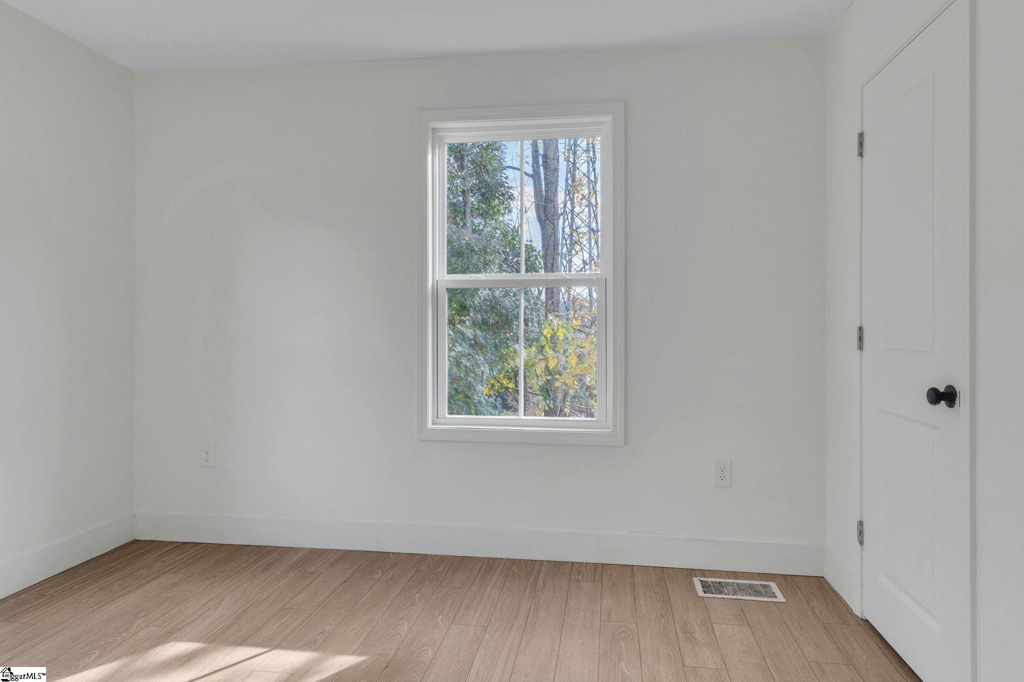 125 Circle Drive Greer, SC 29650 - Photo 14 of 19