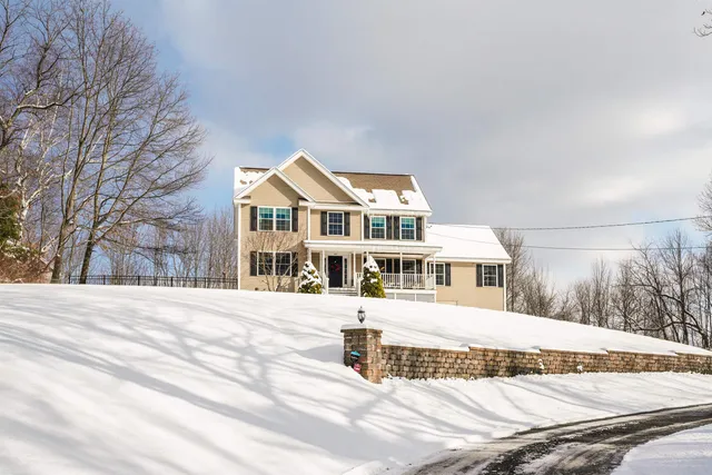 $895,000 | 60 Snow Road, Goffstown, NH 03045