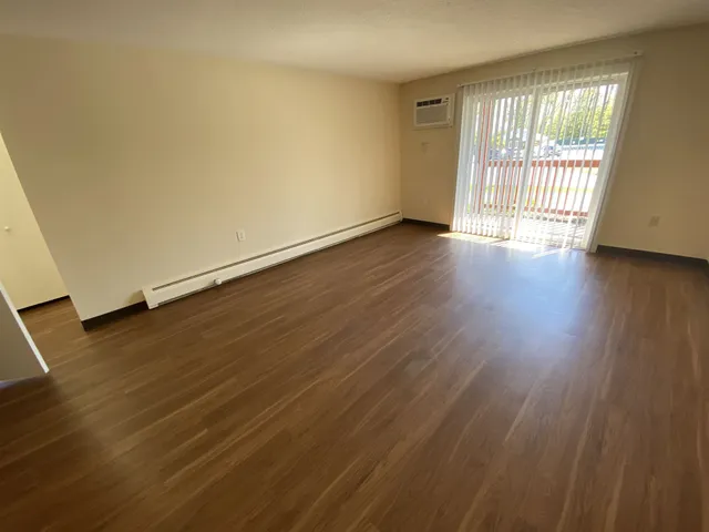 $1,902 | 29 Capron Road, Unit 90, Milford, NH 03055