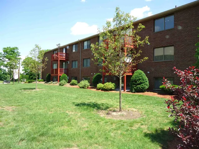 $1,902 | 29 Capron Road, Unit 90, Milford, NH 03055