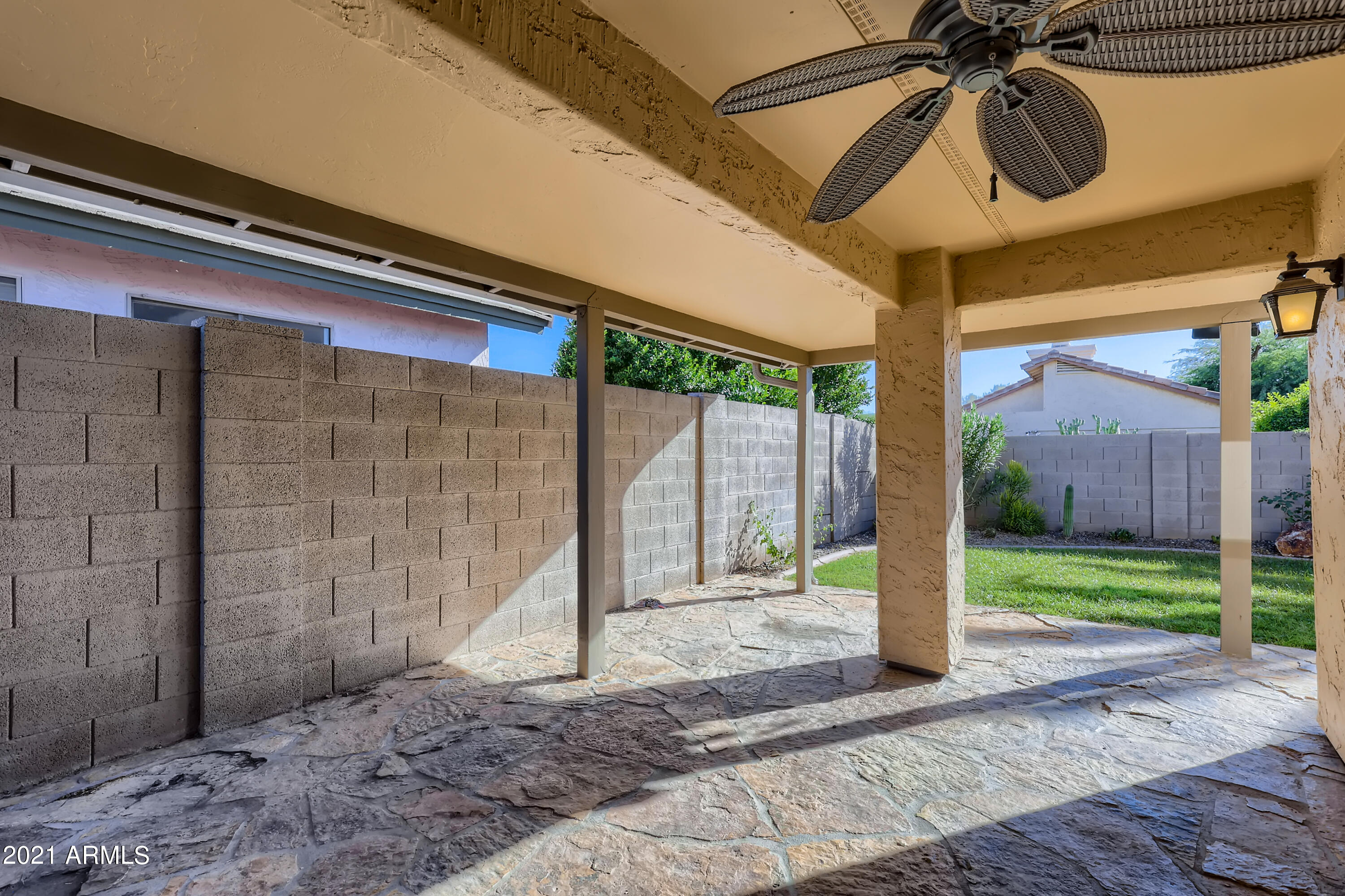 4821 East Swilling Road Phoenix, AZ 85054 - Photo 29 of 33 29-164776031-42 Patio