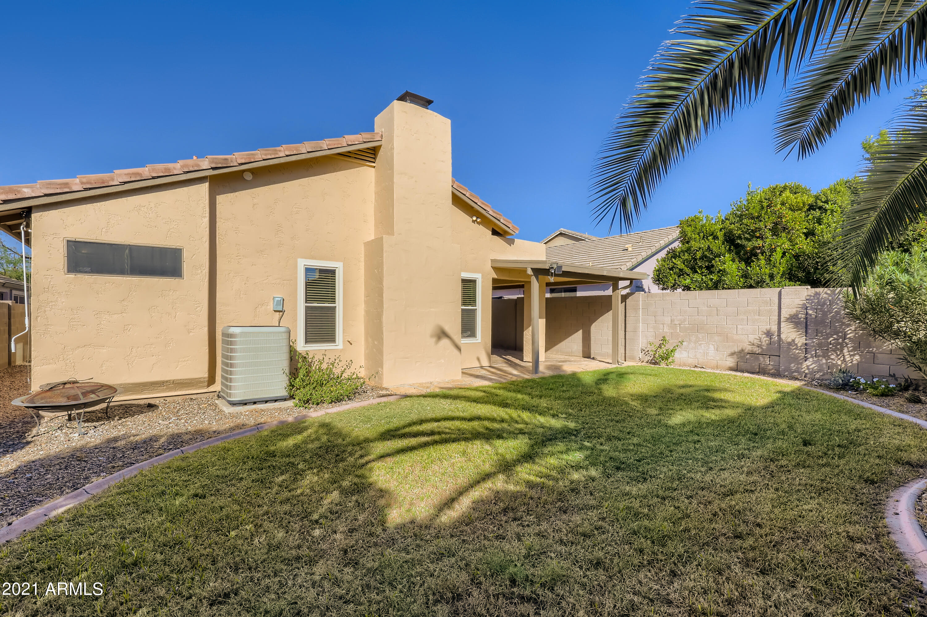 4821 East Swilling Road Phoenix, AZ 85054 - Photo 31 of 33 31-880018310-46 Back Yard