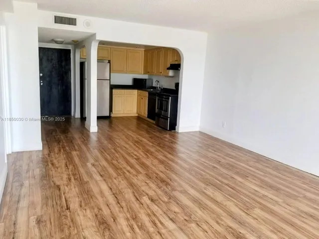 $177,000 | 13499 Biscayne Boulevard, Unit 612, North Miami, FL 33181