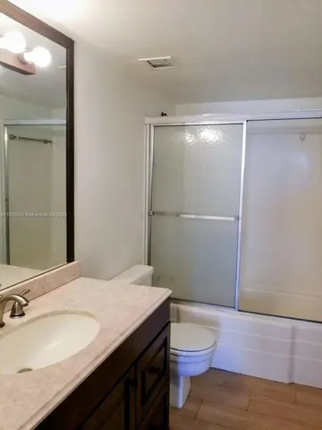 $177,000 | 13499 Biscayne Boulevard, Unit 612, North Miami, FL 33181