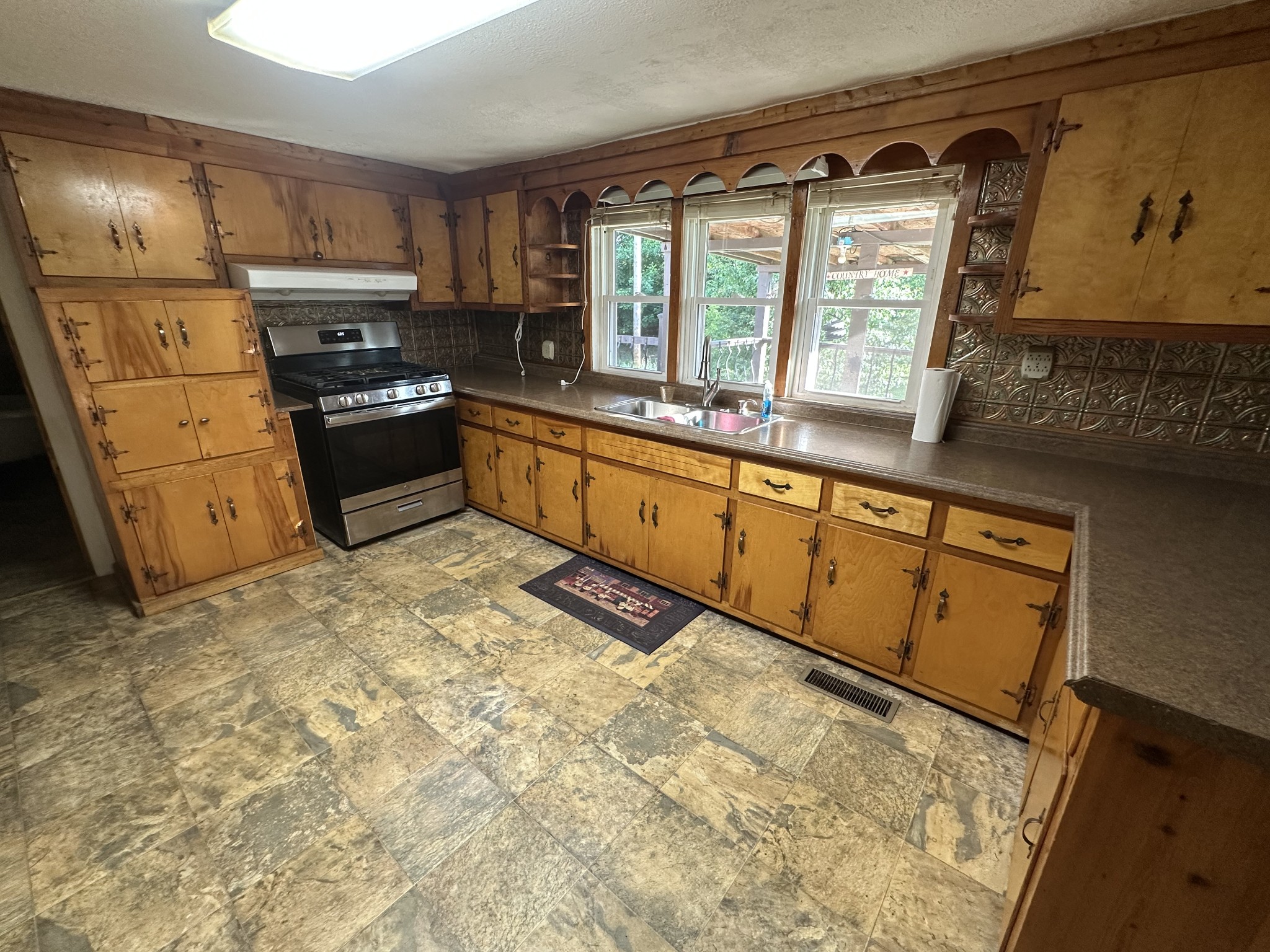 6534 Akersville Road Fountain Run, KY 42133 - Photo 13 of 20