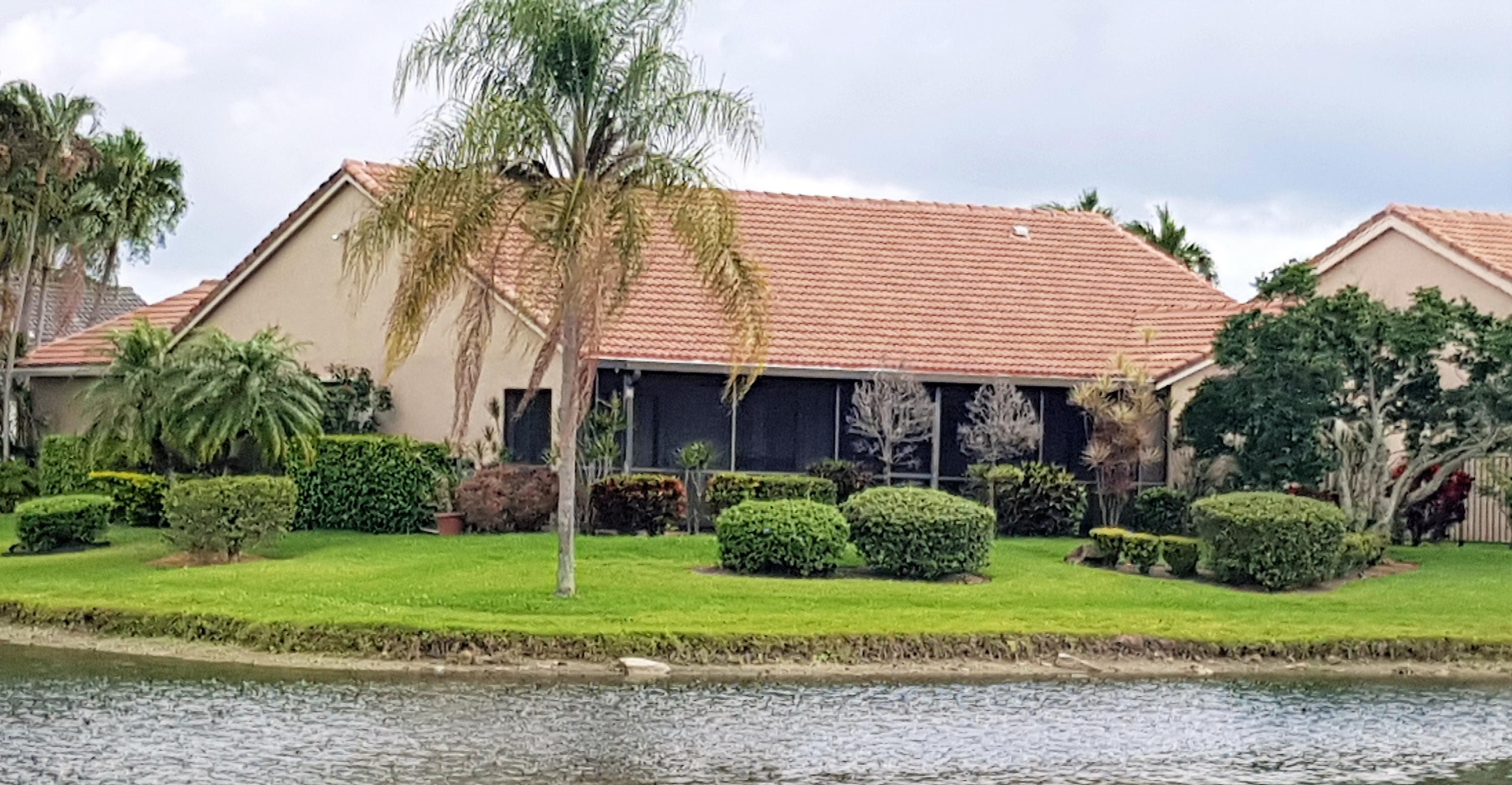 8585 Eagle Run Drive Boca Raton, FL 33434 - Photo 14 of 58 Rear Close