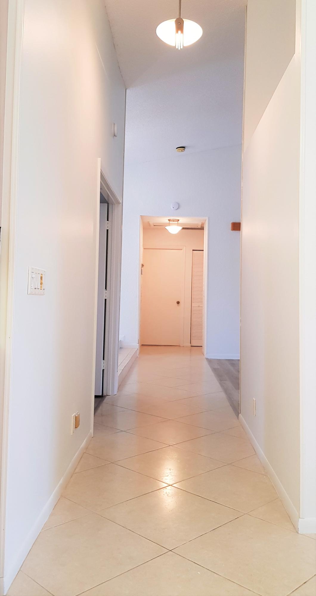 8585 Eagle Run Drive Boca Raton, FL 33434 - Photo 10 of 58 Hallway