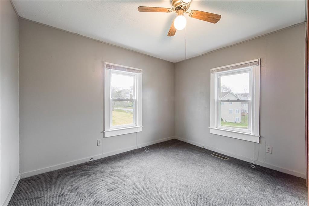 336 Osborne Road Brevard, NC 28712 - Photo 12 of 15 Gallery Image 12