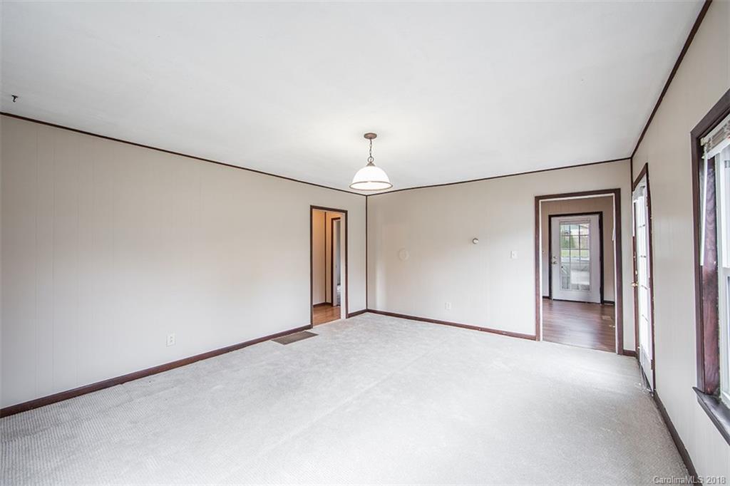 336 Osborne Road Brevard, NC 28712 - Photo 7 of 15 Gallery Image 7