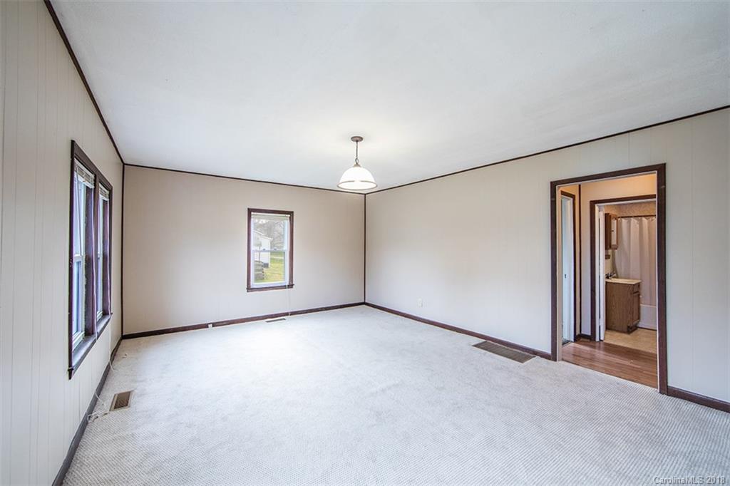 336 Osborne Road Brevard, NC 28712 - Photo 8 of 15 Gallery Image 8