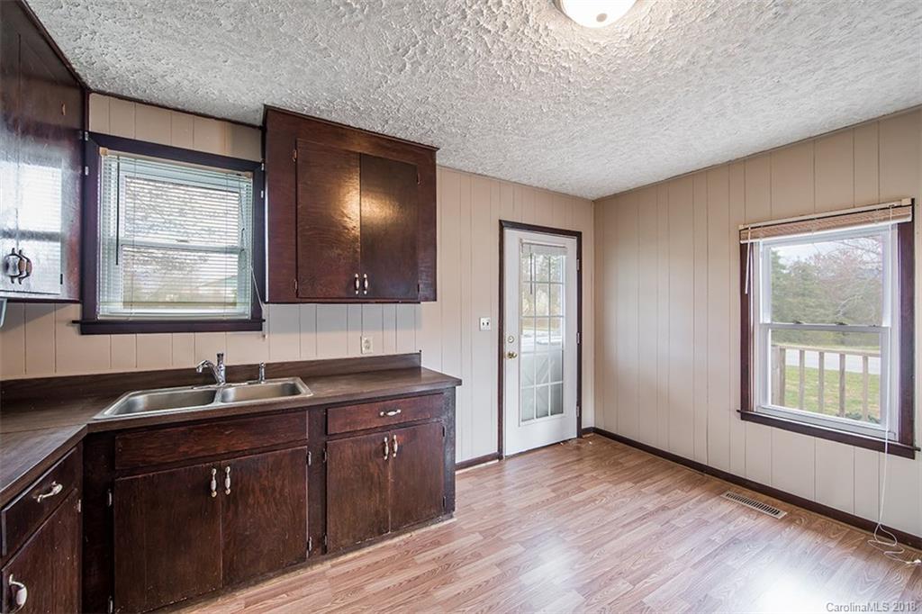 336 Osborne Road Brevard, NC 28712 - Photo 10 of 15 Gallery Image 10