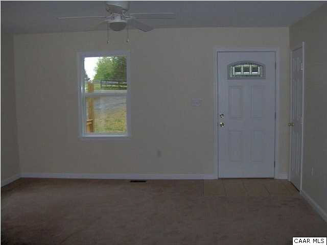 621 Buffalo Road Dillwyn, VA 23936 - Photo 3 of 6 an empty room with window